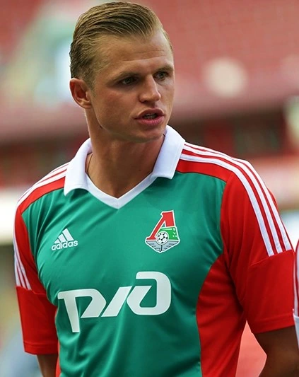 Dmitri Tarasov, Russian footballer, in a Lokomotiv Moscow jersey